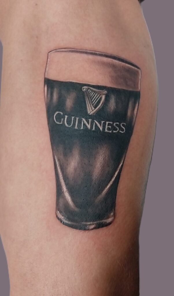 Tattoo Bicchiere Guinness Realistico Black Grey Braccio Longare