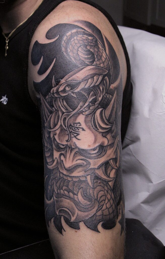 Tattoo Hannya e Serpente Japanese Black Grey Braccio Longare