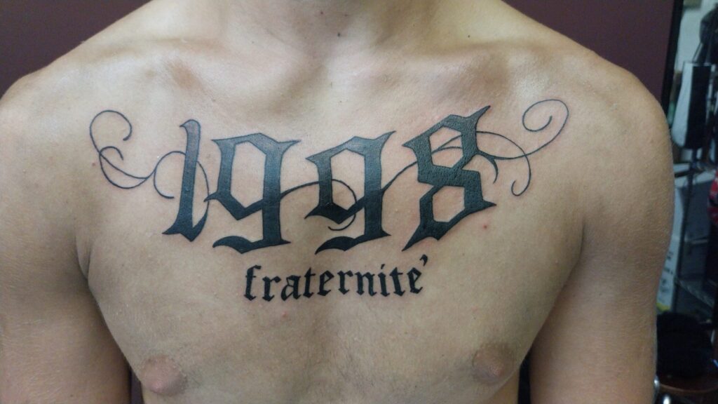 Tattoo Lettering Old English 1998 Fraternite Gotico Petto Longare